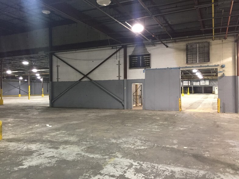More Photos Of 14 Pine House Rd, Trenton Warehouse For Sale