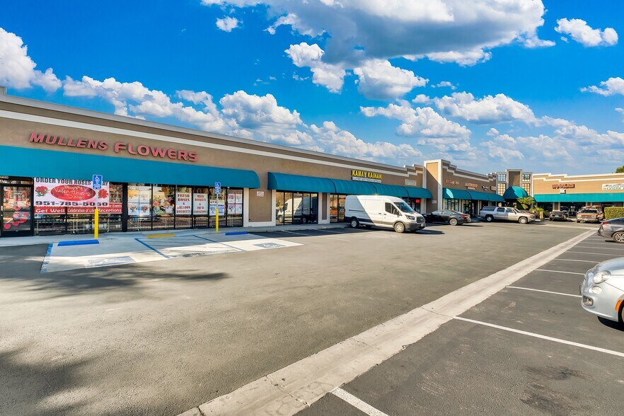 More Photos Of 10759 Magnolia Ave, Riverside Storefront Retail Office For Sale