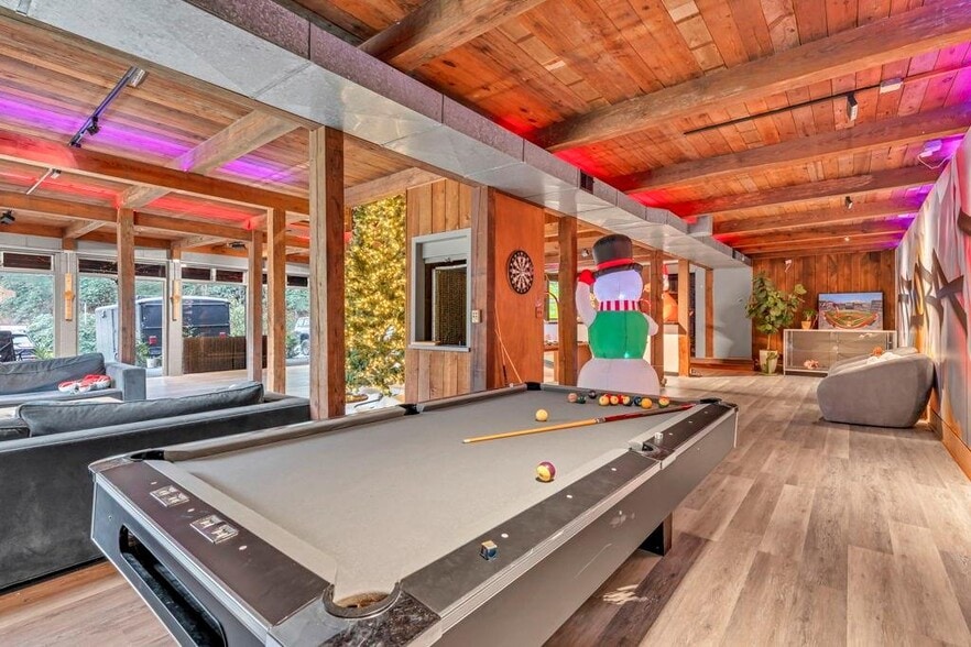 More Photos Of 3894 US Hwy 321, Blowing Rock General Retail For Sale