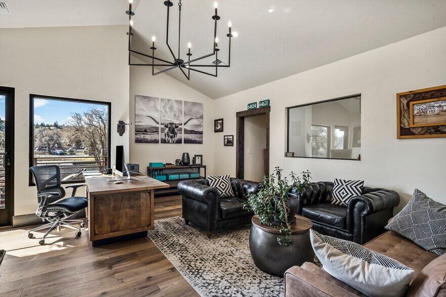 More Photos Of 19885 7th St, Bend Flex For Sale