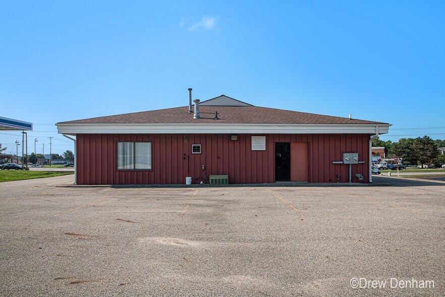 More Photos Of 845 4 Mile Rd NW, Grand Rapids Storefront Retail Residential For Sale