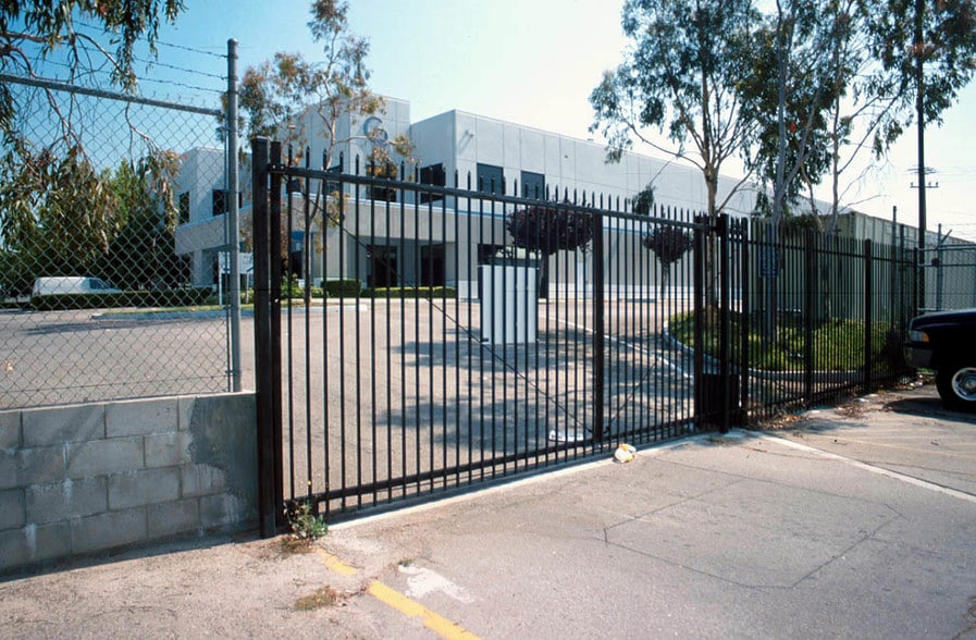 More Photos Of 11149 Vanowen St, North Hollywood Warehouse For Lease