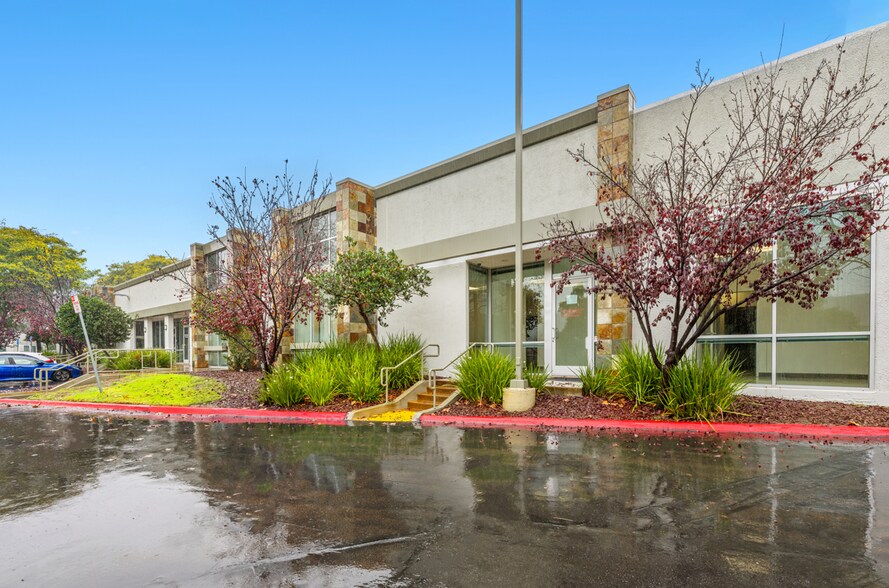 More Photos Of 11189 Sorrento Valley Rd, San Diego Research And Development For Sale