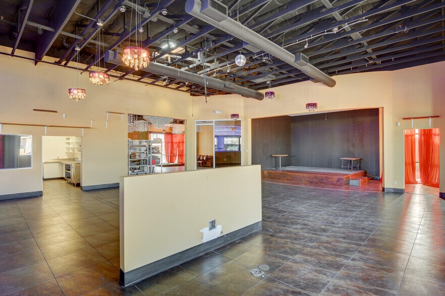 More Photos Of 4275 S Durango Dr, Las Vegas Restaurant For Lease