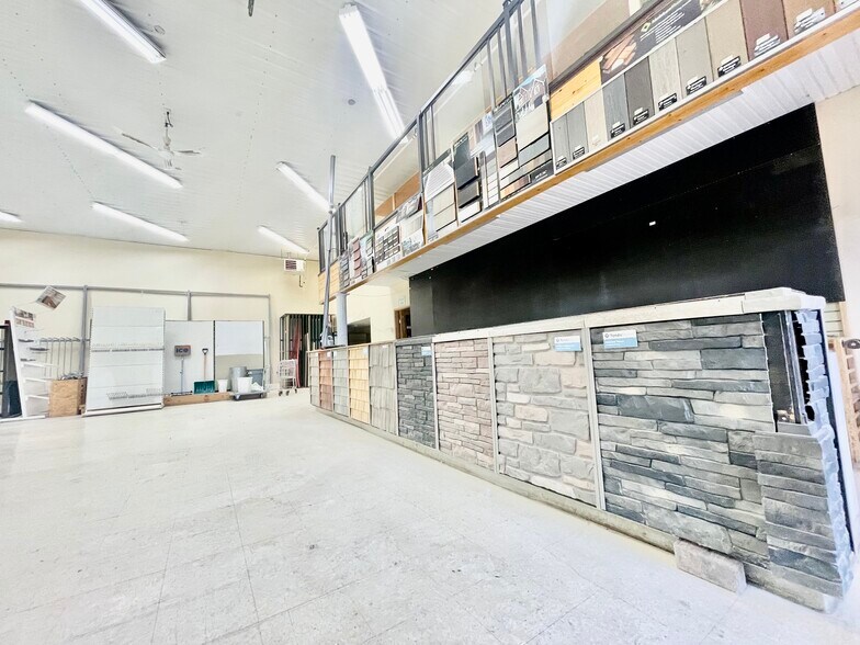 More Photos Of 6326 50, Drayton Valley Warehouse For Sale