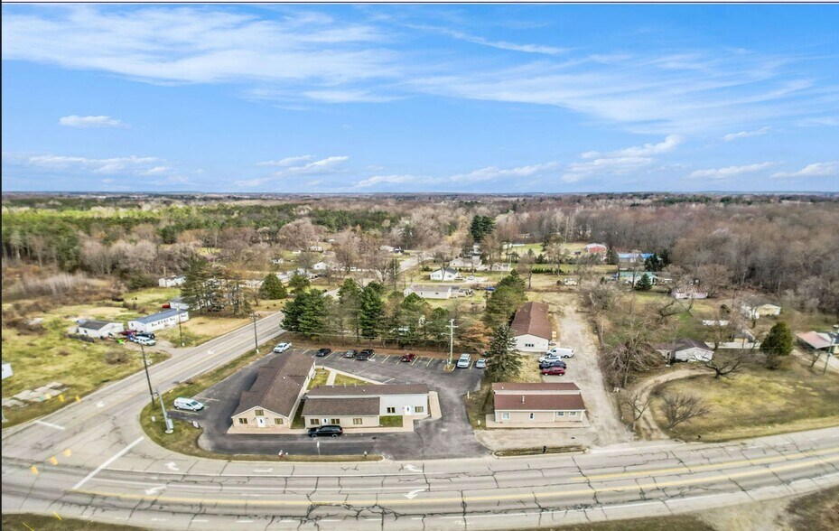 More Photos Of 2523 Imlay City Rd, Lapeer Light Distribution For Sale