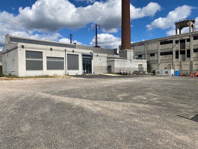 More Photos Of 1001-1021 E Venango St, Philadelphia Unknown For Lease