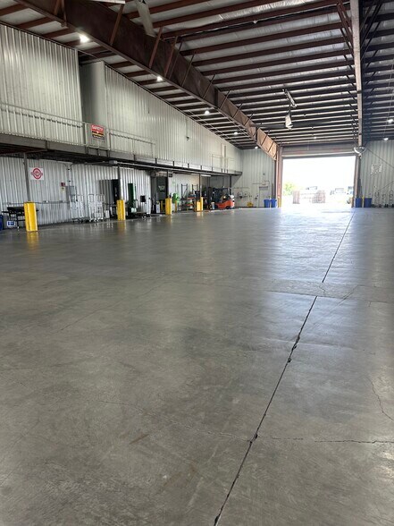 More Photos Of 8316 Lone Tree Rd, Victoria Industrial For Lease