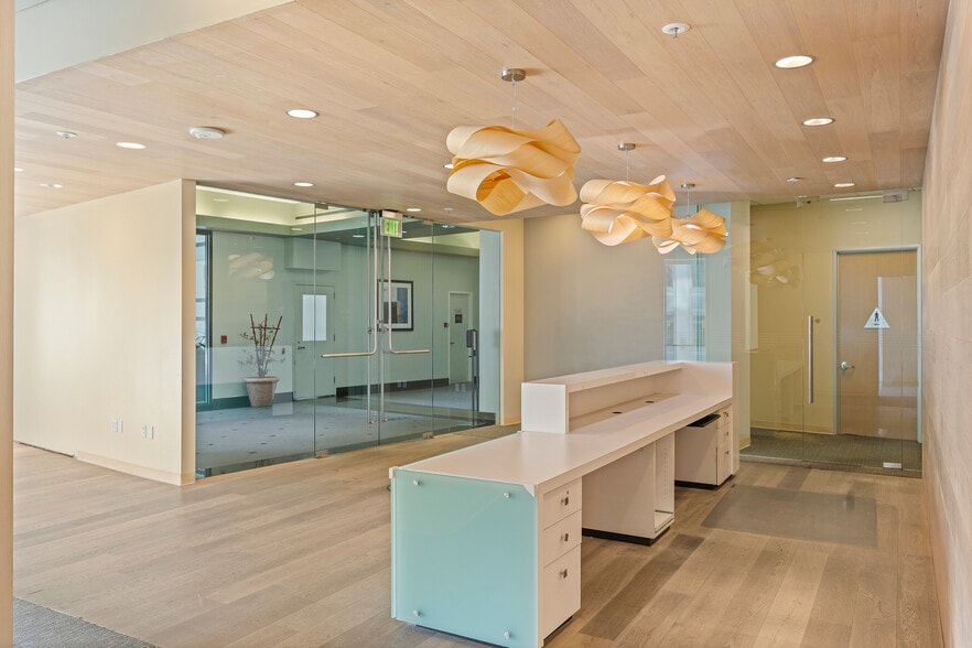 More Photos Of 1700 California St, San Francisco Apartments For Lease