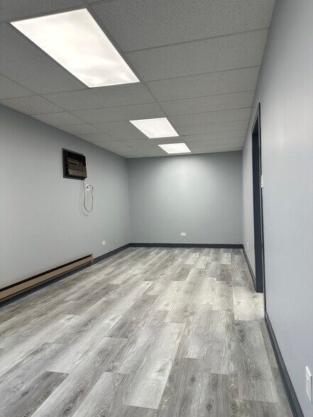 More Photos Of 410 Elgin Ave, Forest Park Office For Lease