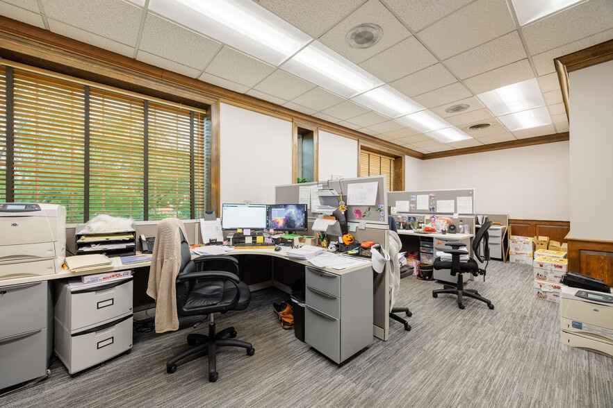 More Photos Of 16 S 2nd St, Richmond Office For Lease