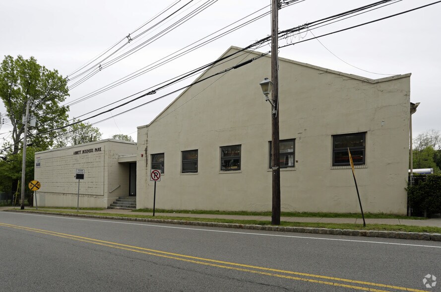More Photos Of 35-37 Abbett Ave, Morristown Warehouse For Lease
