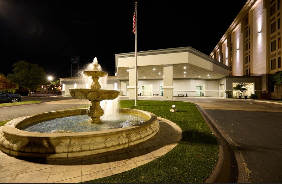 More Photos Of 441 Rio Concho Dr, San Angelo Hotel For Sale