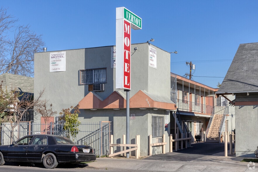 More Photos Of 451 E Vernon Ave, Los Angeles Hotel For Sale