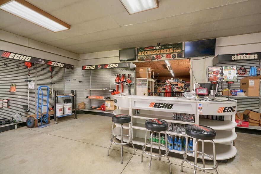 More Photos Of 7271 National Rd SW, Pataskala Freestanding For Sale