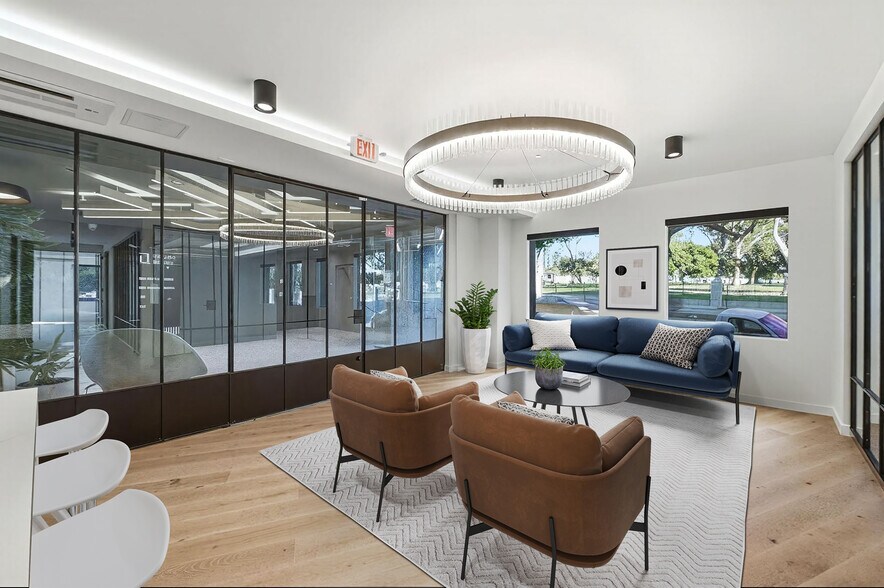 More Photos Of 11440 San Vicente Blvd, Los Angeles Office For Lease