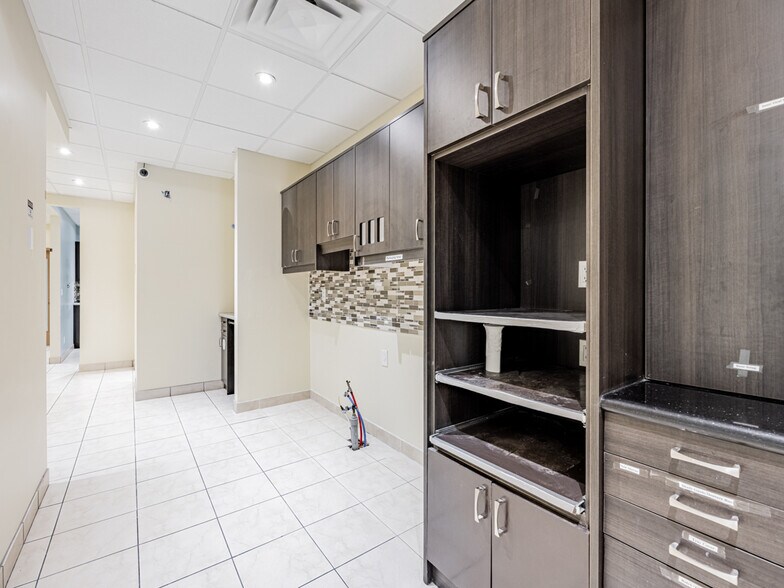 More Photos Of 2426-2438 Danforth Ave, Toronto Storefront Retail Residential For Lease