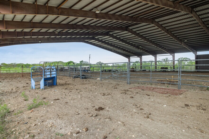 More Photos Of 8519 State Park Rd, Lockhart Land For Sale