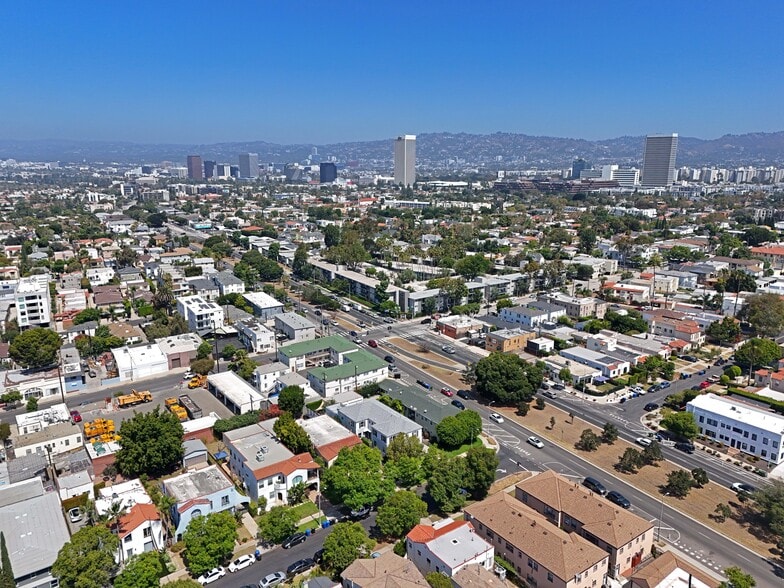 More Photos Of 1257 S Cloverdale Ave, Los Angeles Apartments For Sale