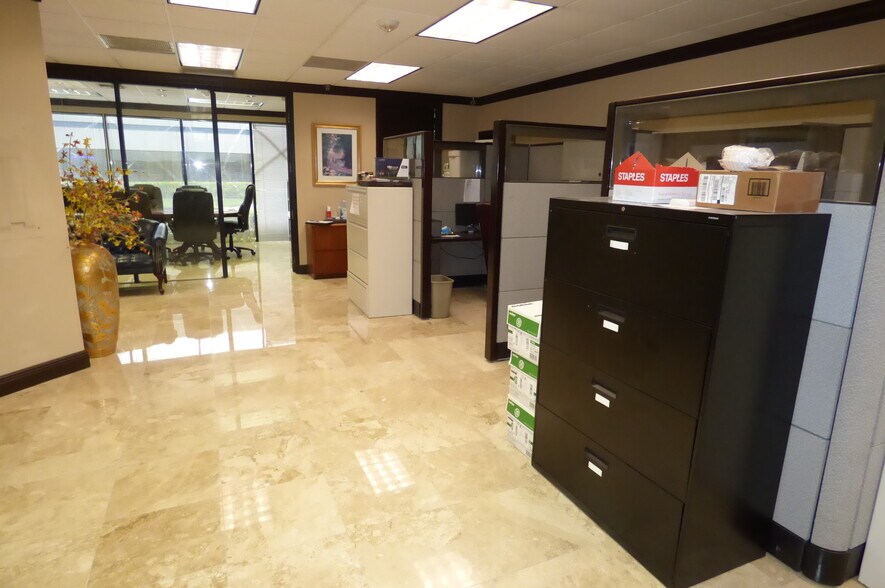 More Photos Of 3333 W Commercial Blvd, Fort Lauderdale Medical For Sale