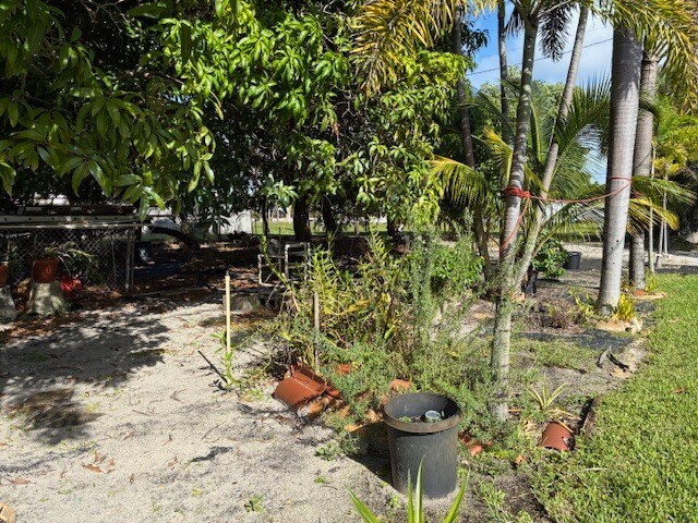 More Photos Of 617 NE 8th Ave, Boynton Beach Apartments For Sale