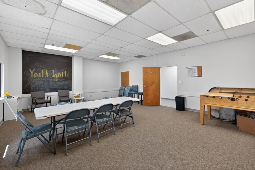 More Photos Of 3005 Lenora Church Rd, Snellville Office For Sale