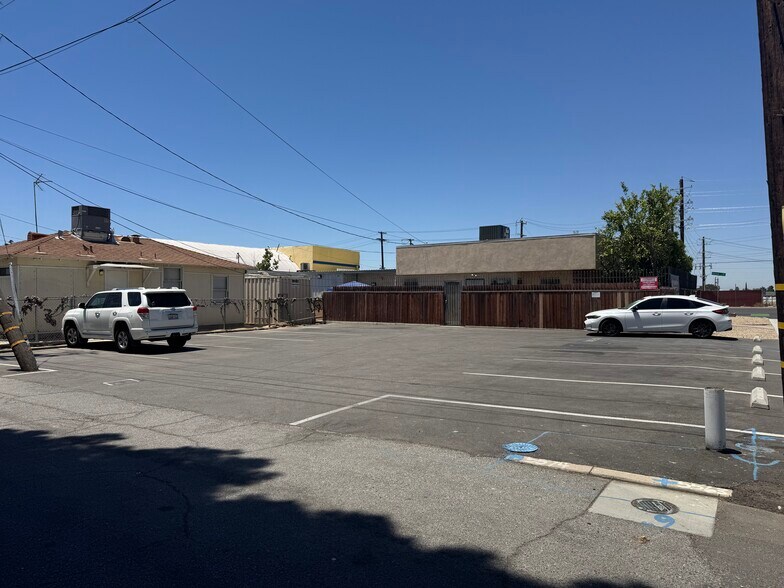 More Photos Of 3130 Union Ave, Bakersfield Medical For Sale