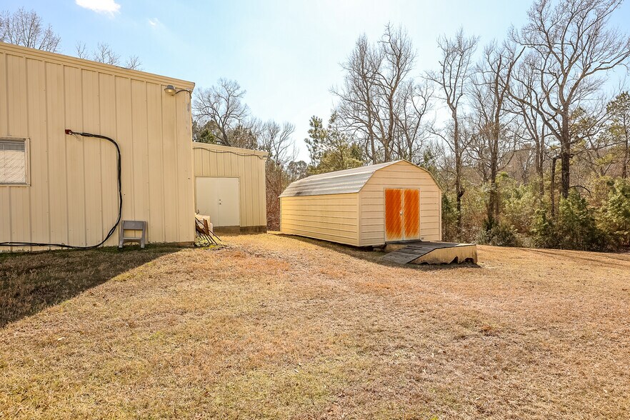 More Photos Of 5805 HWY 135, Gladewater Flex For Sale