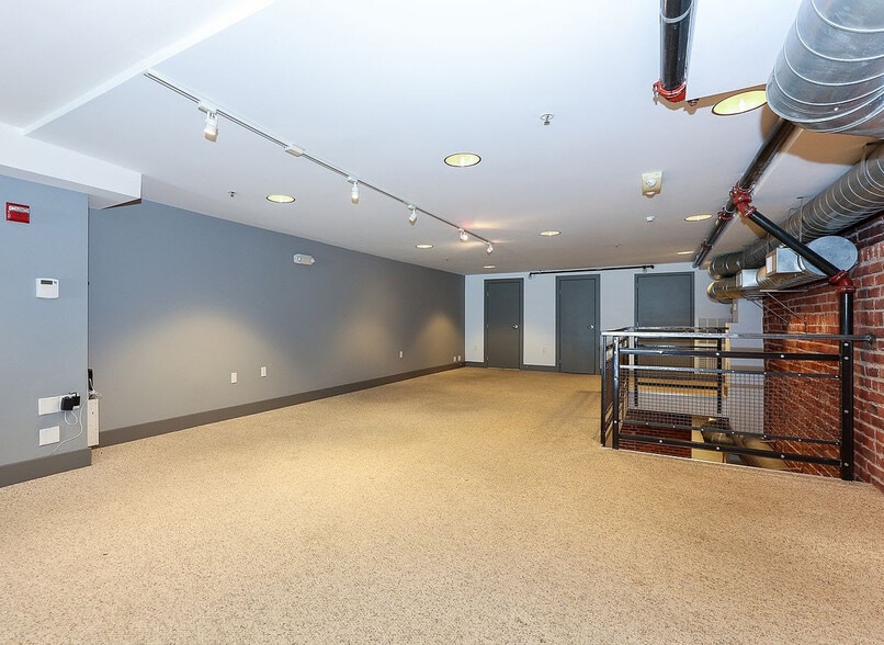 More Photos Of 1233-1235 Howard St, San Francisco Loft Creative Space For Sale
