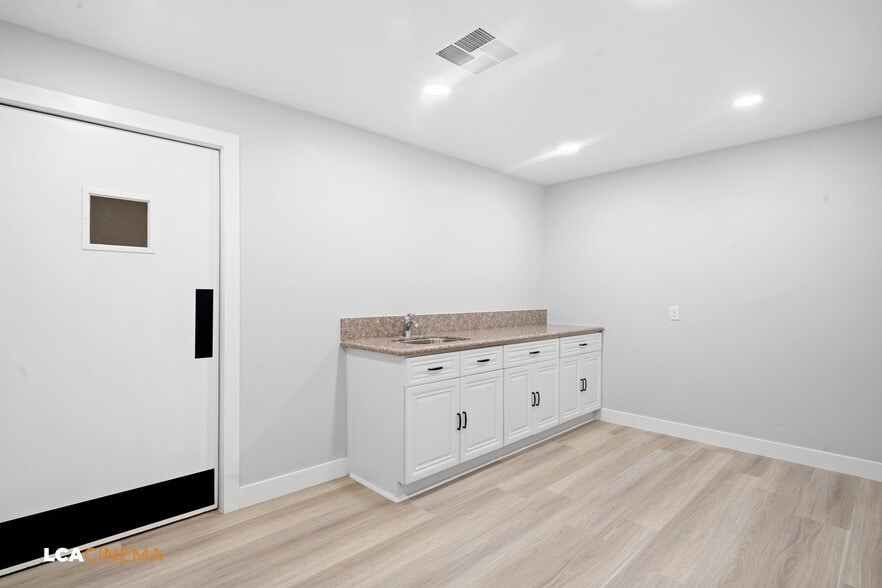 More Photos Of 901 34th St, Bakersfield Medical For Sale