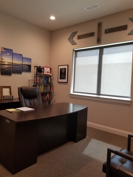 More Photos Of 4425 Plano Pkwy, Carrollton Office For Lease