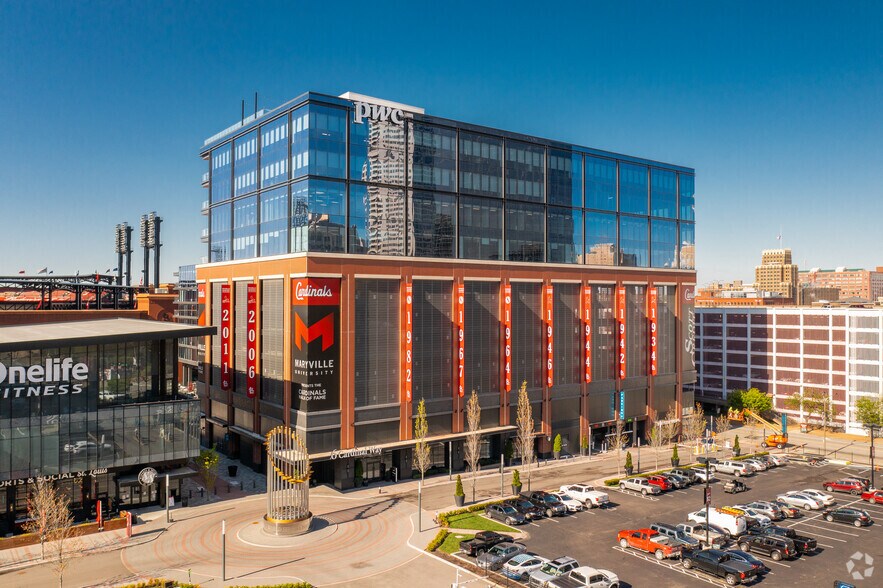 More Photos Of 6 Cardinal Way, Saint Louis Office For Lease