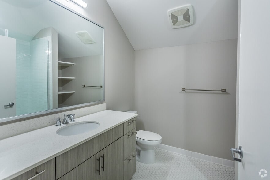 More Photos Of 360 Metal Museum Dr, Memphis Apartments For Sale