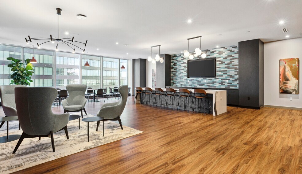 More Photos Of 250 Nicollet Mall, Minneapolis Office For Lease
