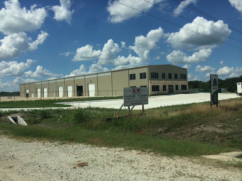 More Photos Of 3706 Endeavor Loop, Bryan Warehouse For Lease