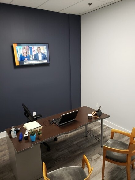 More Photos Of 124-128 Polk St, Newark Freestanding For Lease