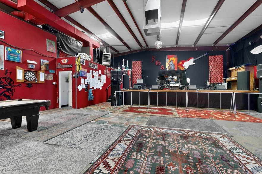 More Photos Of 7901 Ranchitos Loop NE, Albuquerque Service For Sale