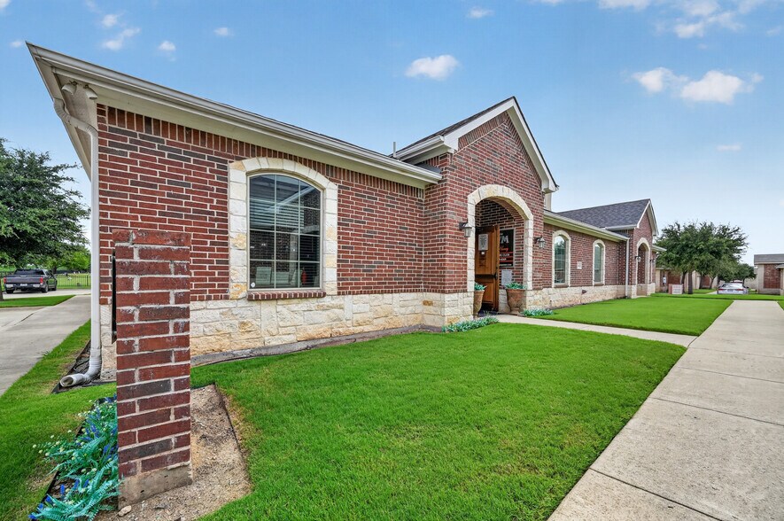 More Photos Of 3600 Eldorado Pky, McKinney Medical For Sale