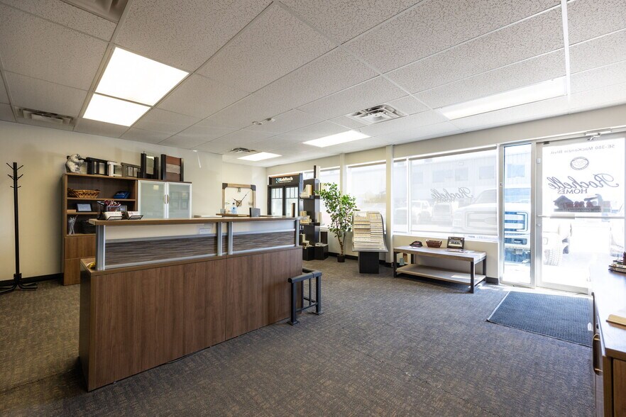 More Photos Of 380 Mackenzie Blvd, Fort McMurray Warehouse For Lease