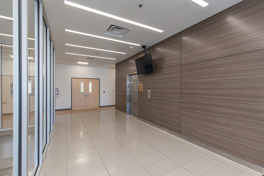 More Photos Of 150 Mercury Village Dr, Durango Medical For Lease