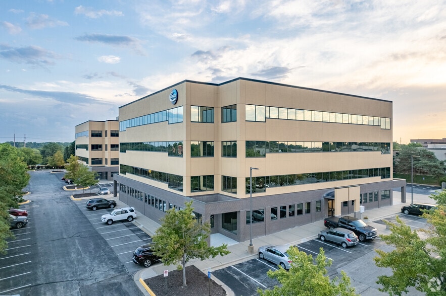 More Photos Of 8725 Rosehill Rd, Lenexa Office For Lease