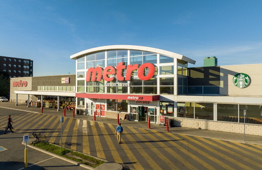 More Photos Of 1111-1321 Barton St, Hamilton Unknown For Lease