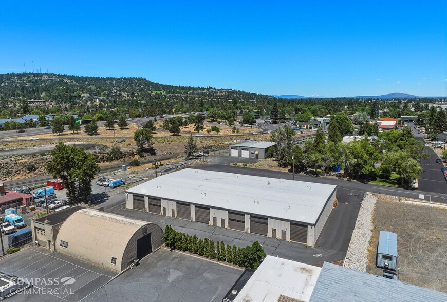 More Photos Of 1560 NE 1st St, Bend Warehouse For Sale