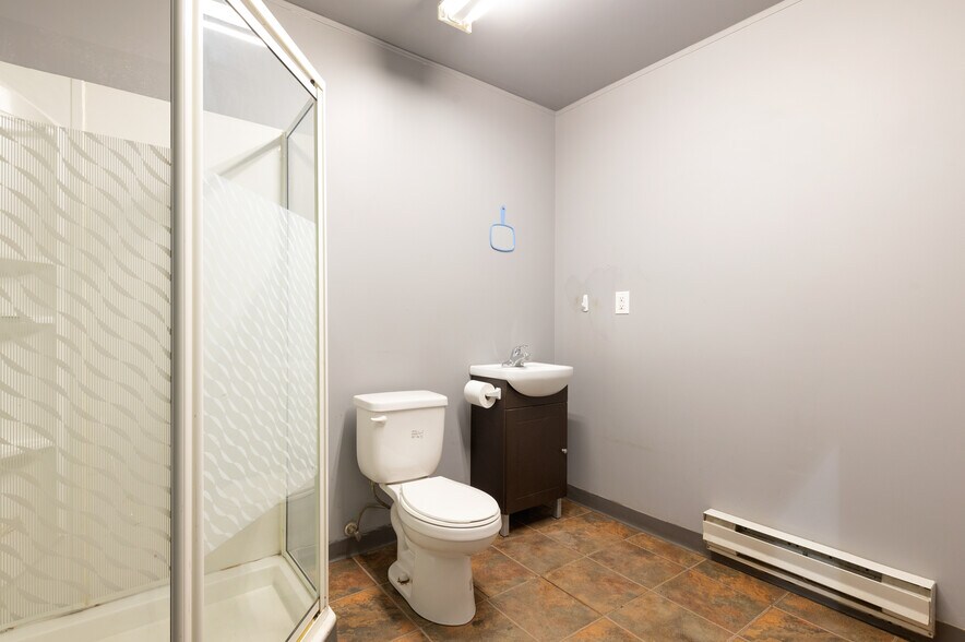 More Photos Of 191 MacKay Cres, Wood Buffalo Warehouse For Lease