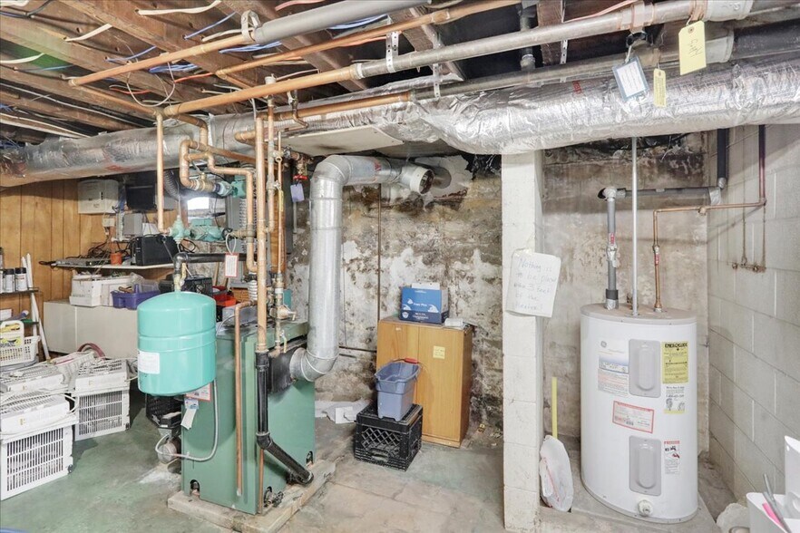 More Photos Of 612 Reading Ave, West Reading Office For Sale