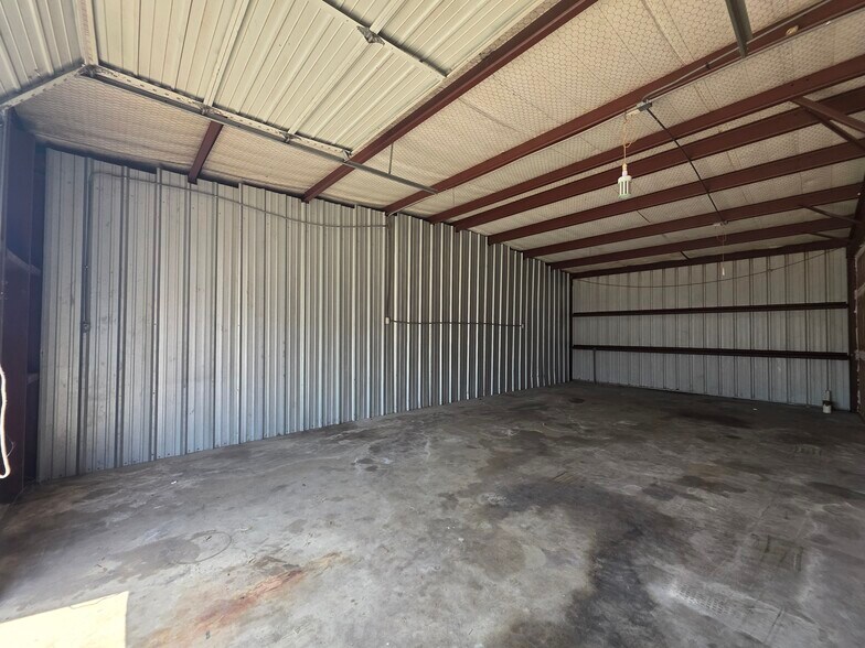More Photos Of 1814 City Hall Dr, Rosenberg Self Storage For Lease