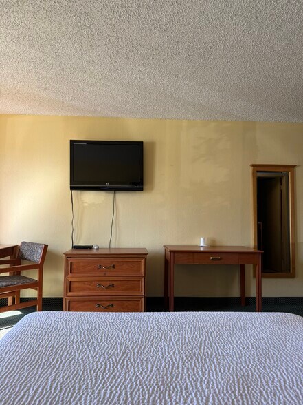 More Photos Of 4219 E Waterloo Rd, Stockton Hotel For Sale