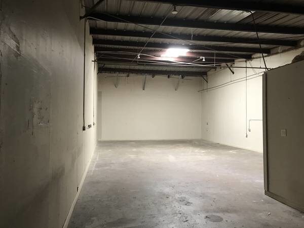 More Photos Of 6008 W 34th St, Houston Warehouse For Lease