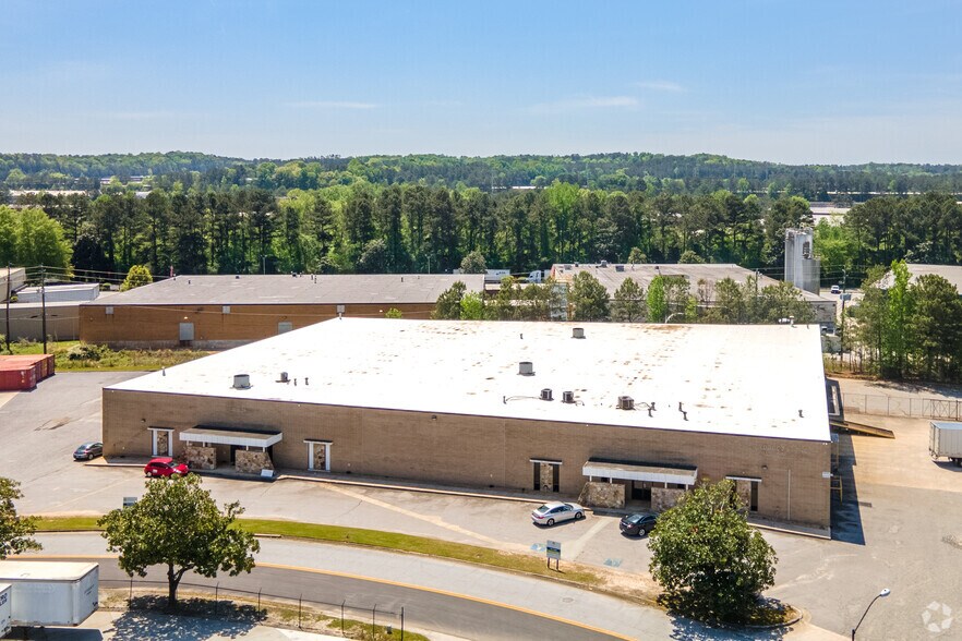 More Photos Of 5600-5700 Drake Dr SW, Atlanta Warehouse For Lease