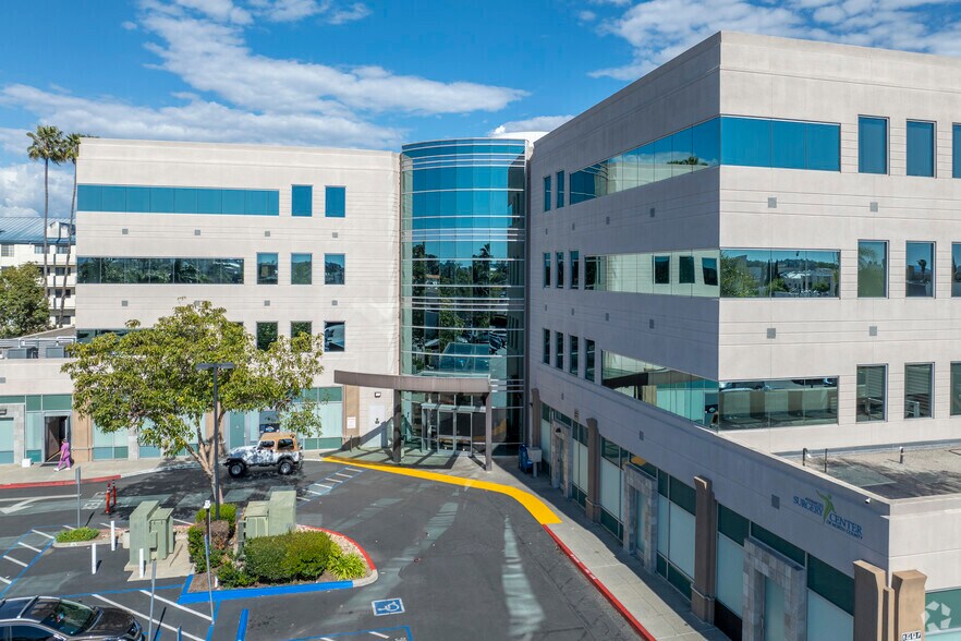 Primary Photo Of 488 E Valley Pky, Escondido Medical For Lease